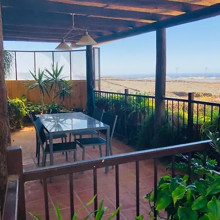 Feriehus Immaculate 3-bed House With A Sea View In