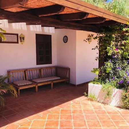 Immaculate 3-bed House With A Sea View In Mácher