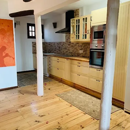 Immaculate 3-bed House With A Sea View In *