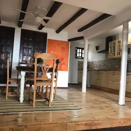 Immaculate 3-bed House With A Sea View In Ferienhaus