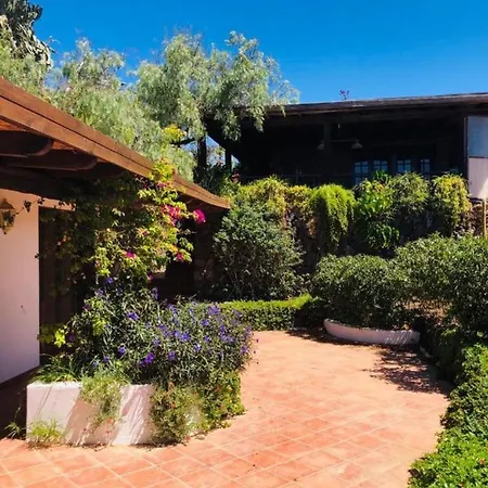 Immaculate 3-bed House With A Sea View In