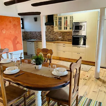 Immaculate 3-bed House With A Sea View In בית נופש Mácher